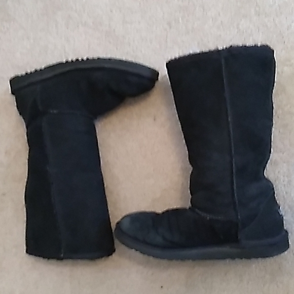 Women's Black UGG Boots, Size 5 - Picture 7 of 10